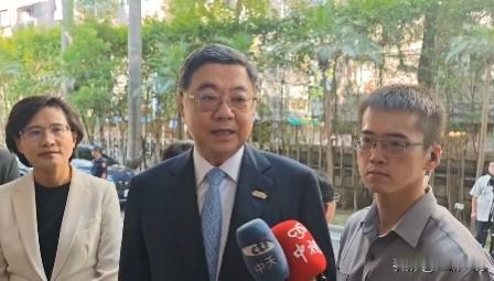 无人机条例三读会副署？卓荣泰回应了台立法机构今天（27日）下午三读通过240
