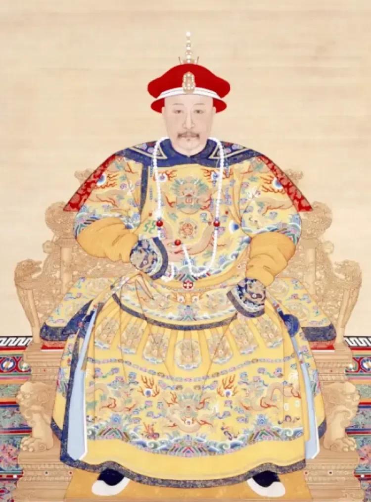 嘉庆当上皇帝第二年，他的老婆死了好歹这也是皇后，葬礼规模应该隆重盛大一些才是。