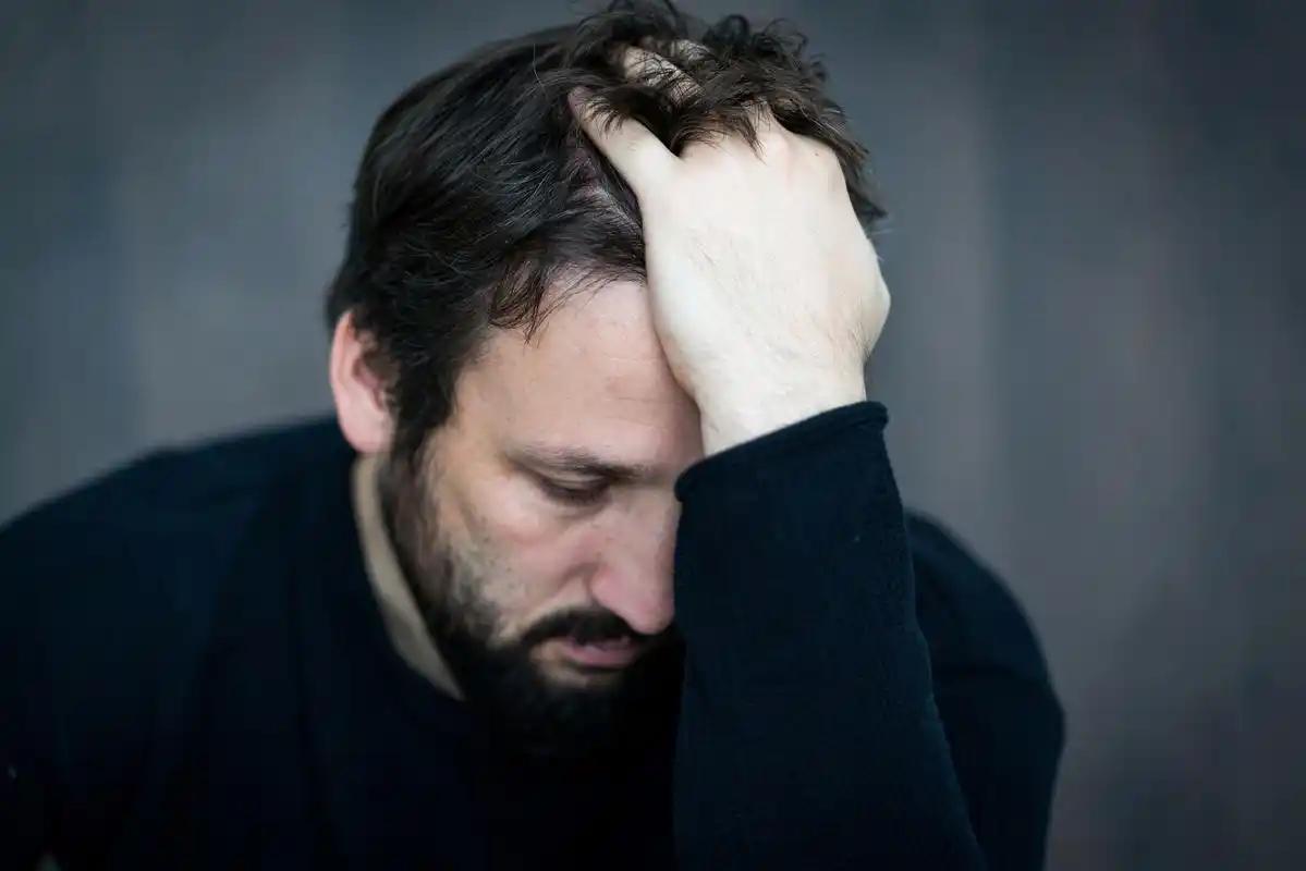 医生：再高的胆固醇，没有这3个症状，不必过分焦虑，照常饮食 体检单上胆固醇数