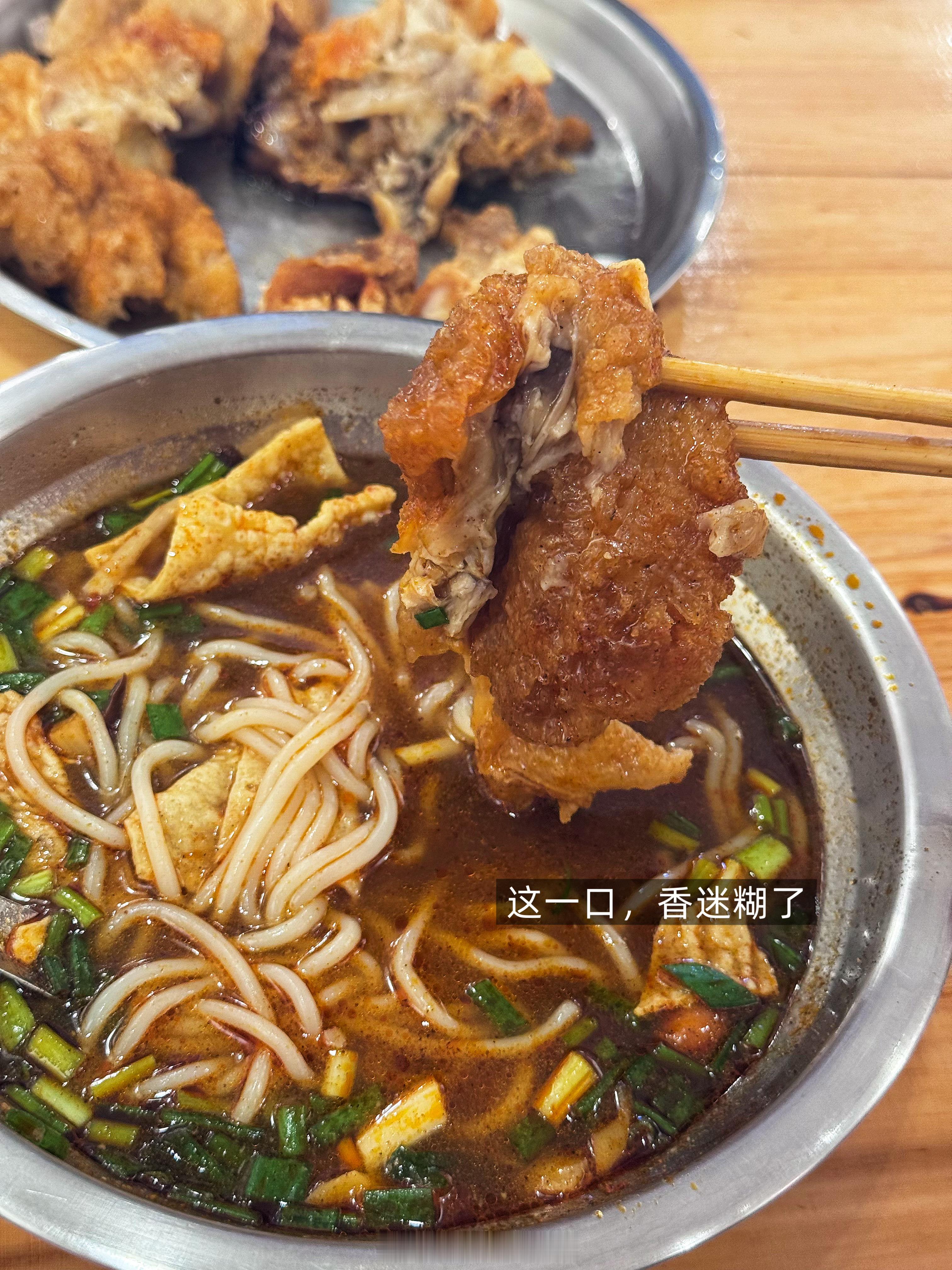 曹老师减肥第一天，以失败告终知道他吃了什么吗？早饭假招儿的吃了半截玉米，半个贝果