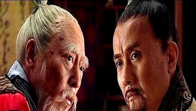 就刚才，我手欠查了一下《大明王朝1566》，下巴差点没惊掉下来。演80多岁严