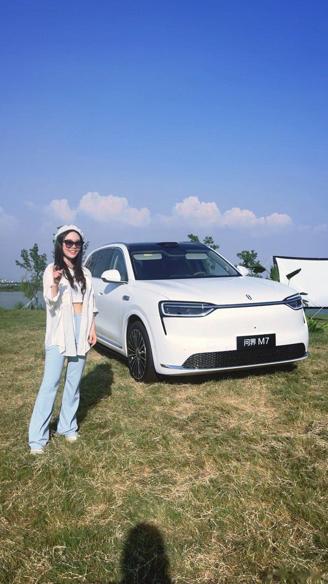 不同阳光下的问界M7新能源汽车﻿﻿全新问界M7全新问界M7怎么拍都好看​​​