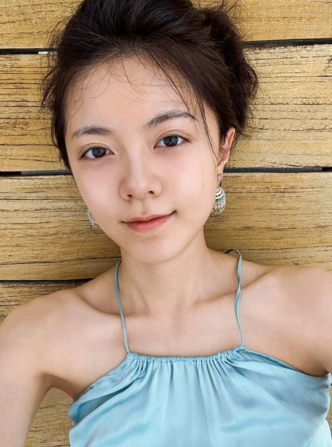 赵今麦的悠长假期，素颜照。