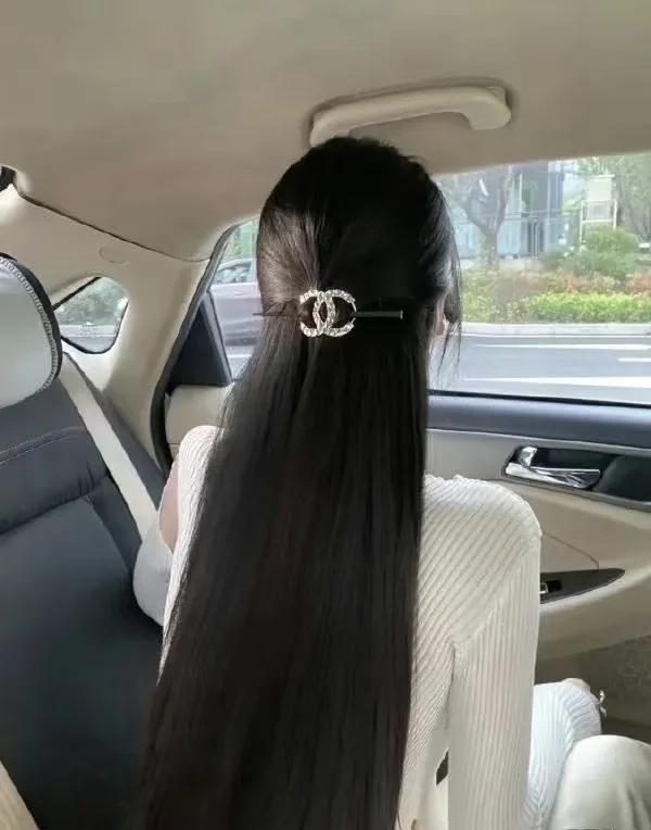 生活会给人制造一个假象，让你觉得只要你去努力，什么都是可能的，但实则没有多少可能