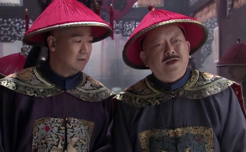 乾隆六下江南，次次声势浩大，单次花销就高达百万两白银。国库的钱不能随便动，重税又