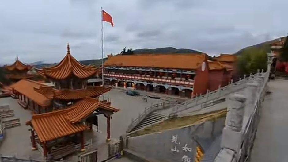 🔥昆明虚宁寺斋饭爆火！20元吃到扶墙出，网友扎堆打卡。昆明虚宁寺斋饭彻底火出圈