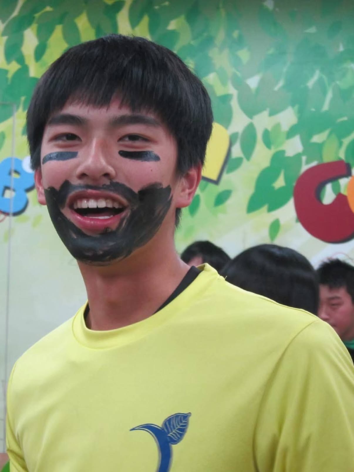 脆友分享曾敬骅高中时期的照片