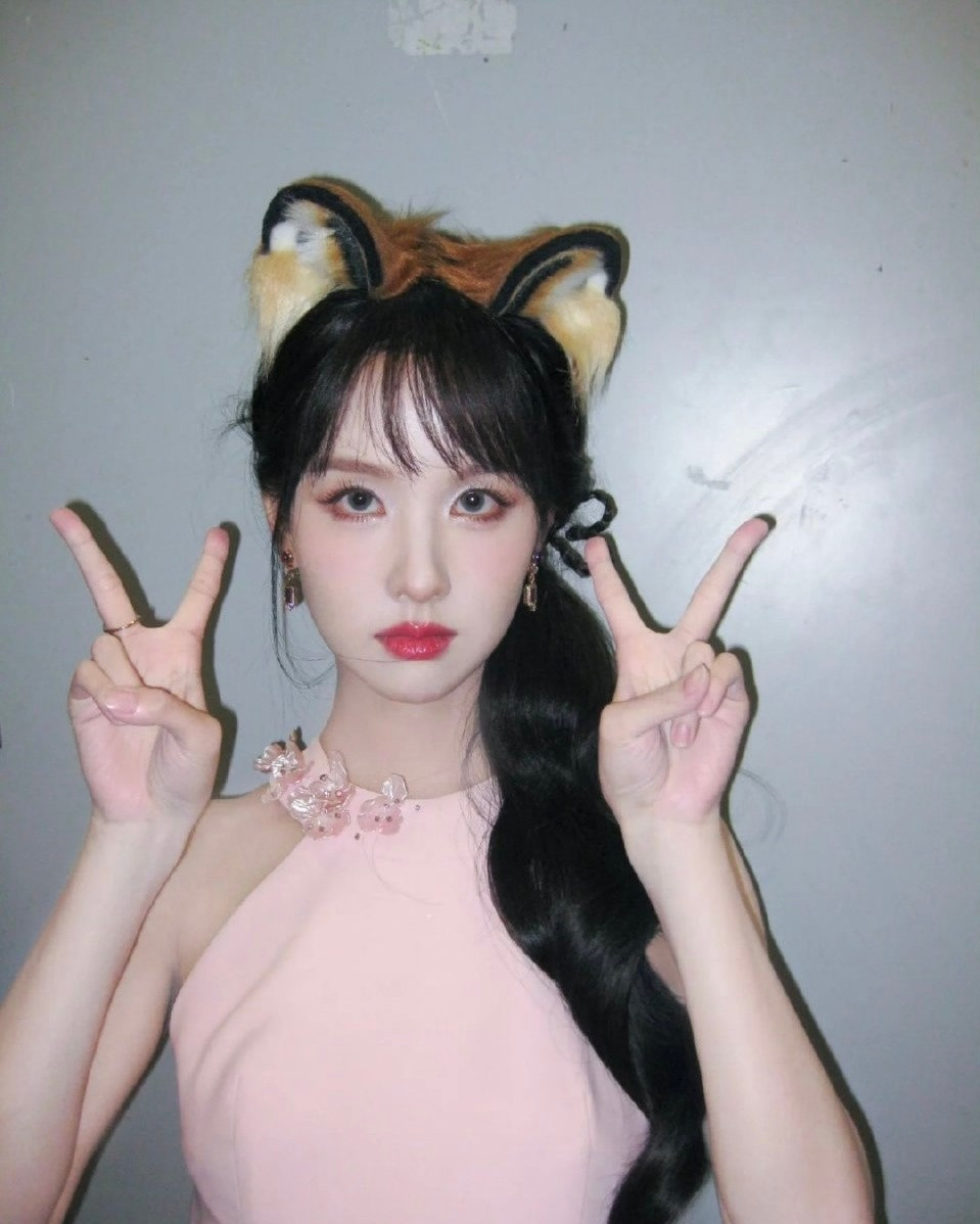 兔子警官陈都灵是🦊也是🐰‼️谁能拒绝这个百变的？芝士娱乐cr：见水印