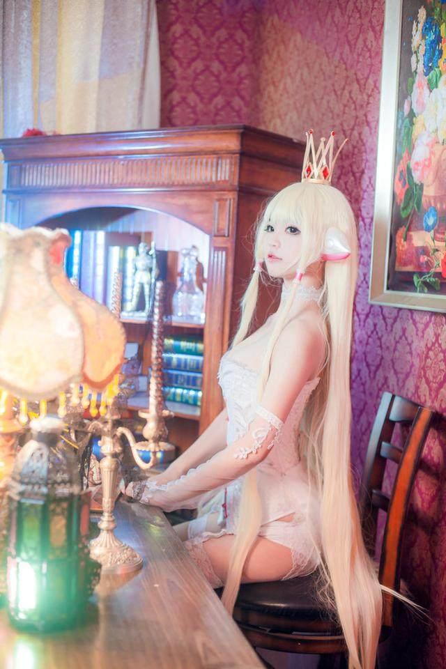 身材绝佳, 颜值超高的美少女cosplay