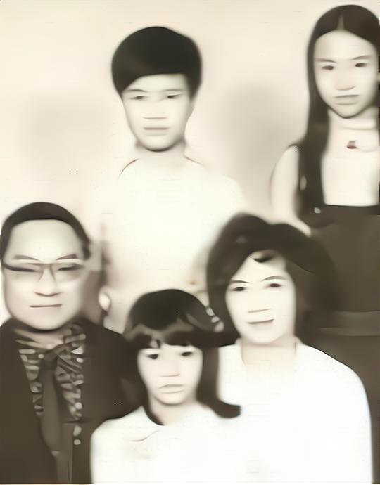 贤内助这个词简直就是为金庸的第二任妻子朱枚量身定做的，但是她的人生也因此而沦为悲