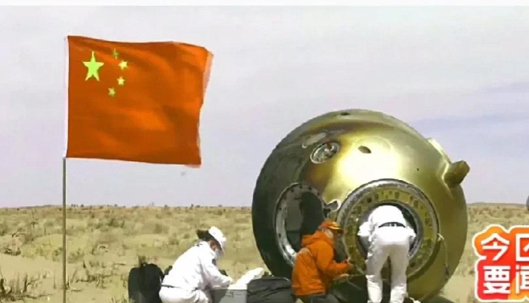 因祖国强大而骄傲，为中国航天喝彩。神舟十九号飞船，在浩瀚无垠二十三万公里外。