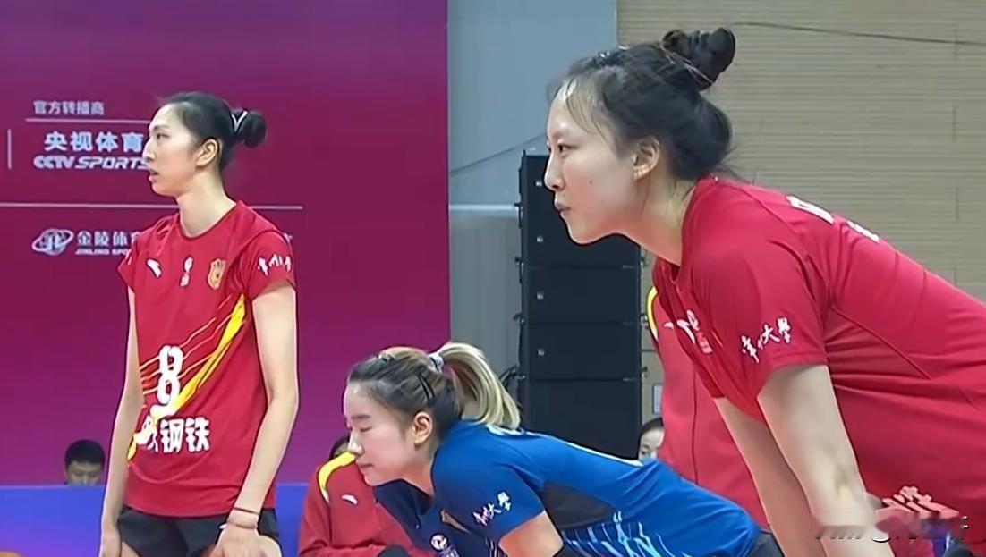 排超焦点战爆冷！卫冕冠军江苏女排主场0-3脆败上海，三局比分20:25、23:2