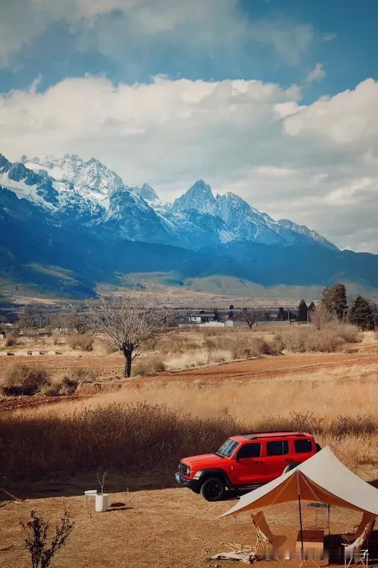 你一年有多少时间去自驾游?一年能有多少时间自驾游，得看个人情况。我身边有工作狂