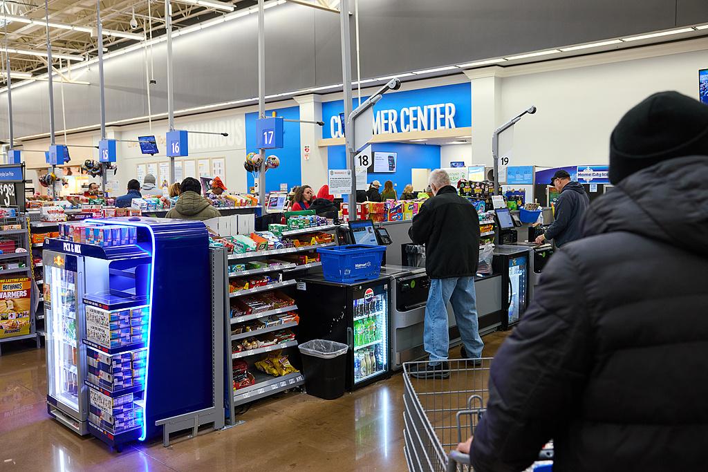 美国中产开始偷主要出于对高物价的不满，27%的美国消费者在自助结账时故意漏扫部