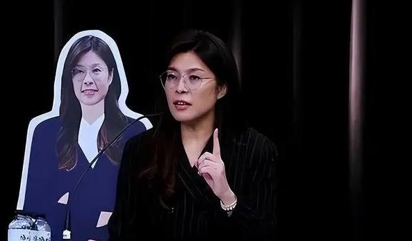 台湾问题这样解决最好！第一，宣布台军全部转民；第二，宣布解放军进驻台湾；第三，宣