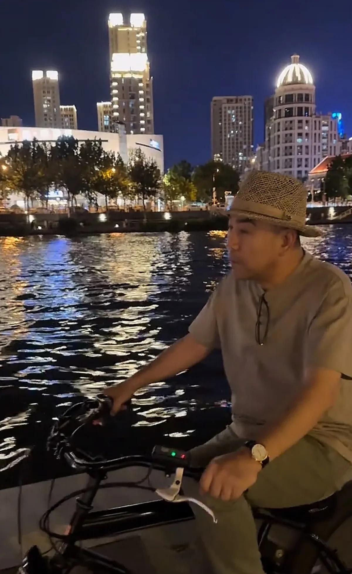 #秋日生活打卡季#杨议：一个人的时候，你别瞎琢磨。刚刚刷到杨议新发的视频，标