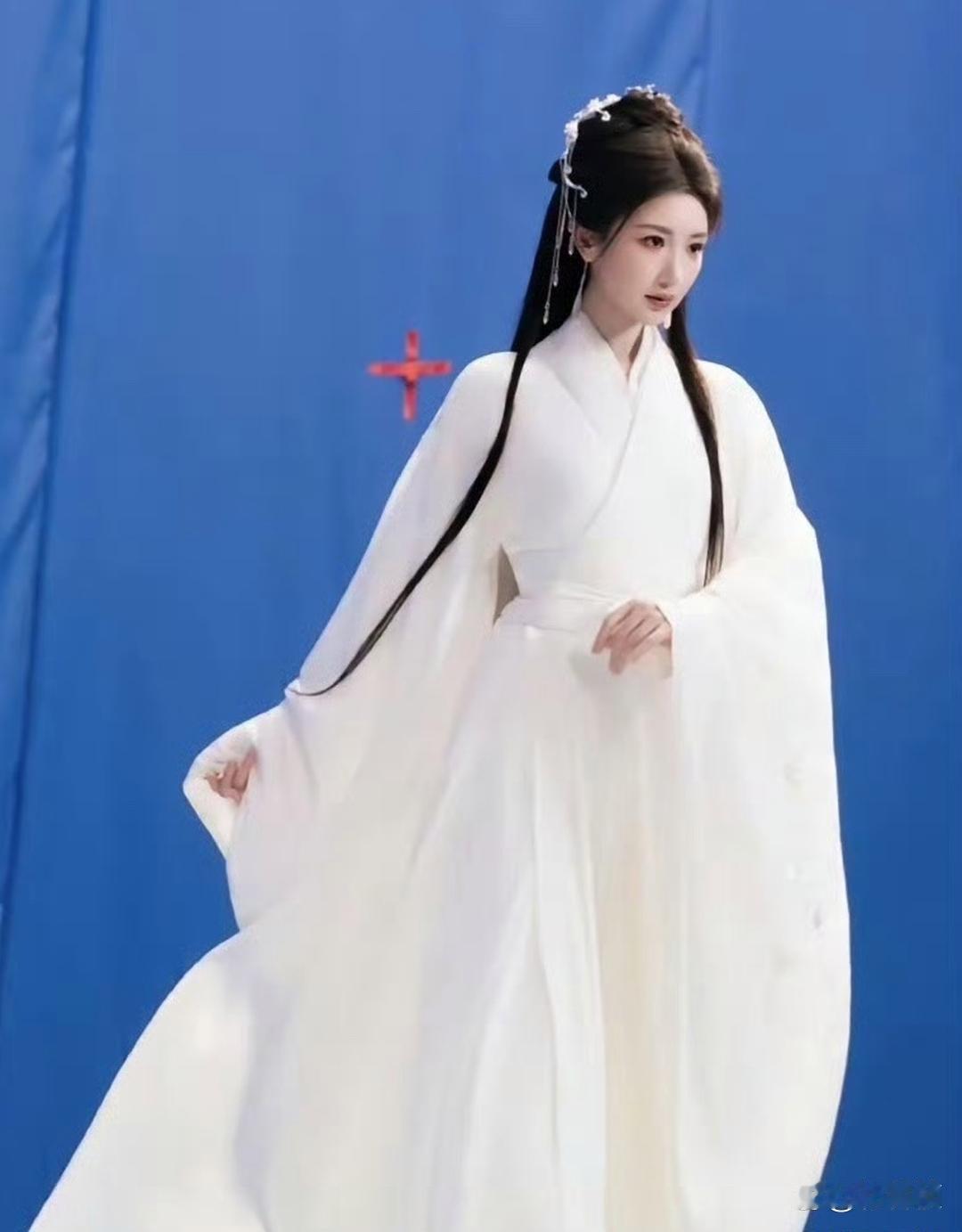 要是‎﻿‍当年于正让这位演小龙﻿女，陈妍希‎⁠‏哪会‎﻿﻿被网友骂那‎‍⁠么多年