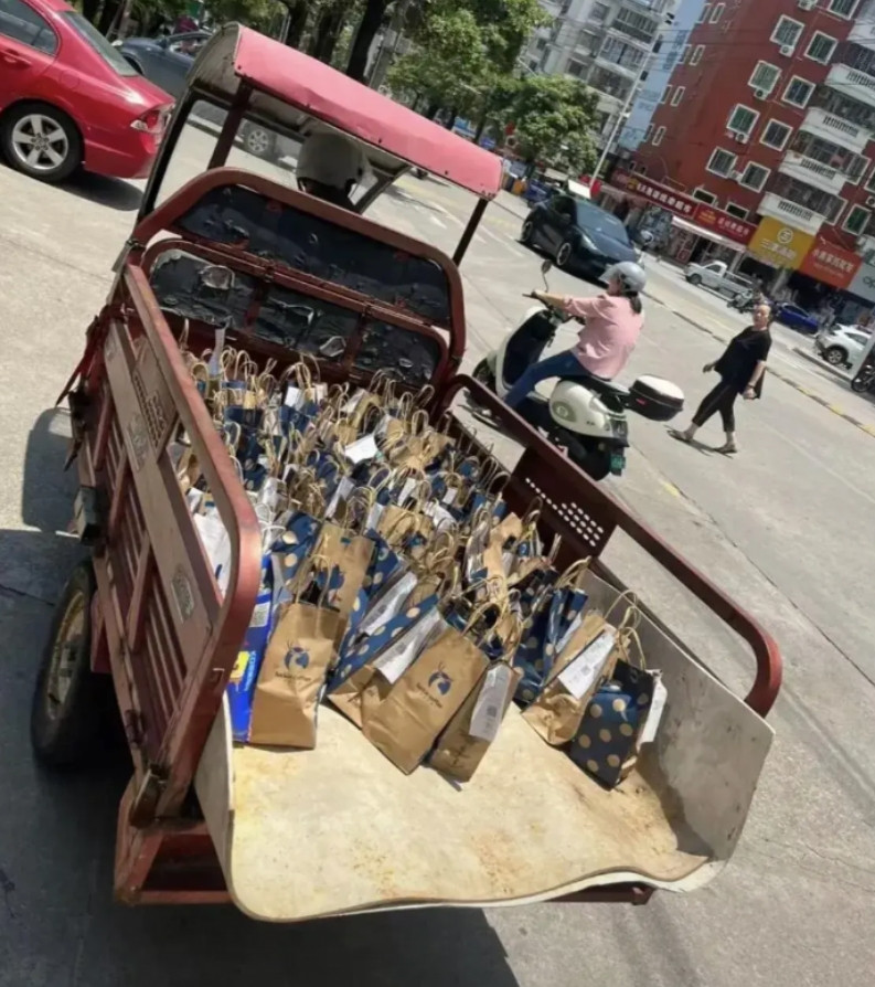 外卖大战，这骑手赚麻了