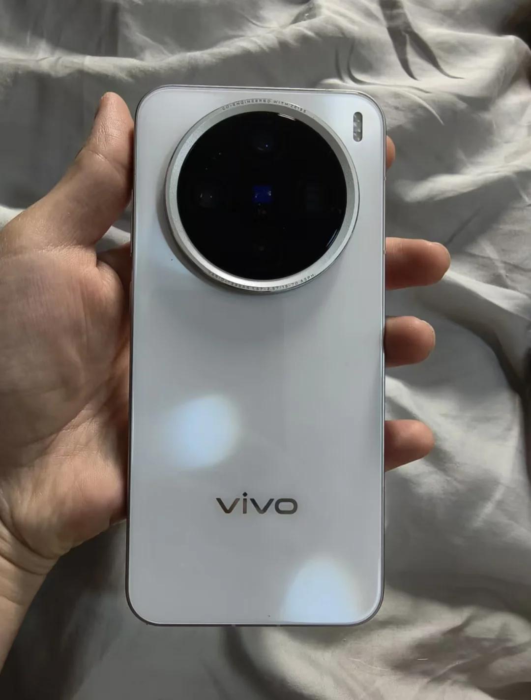 为什么现实中很少看到用vivox200Promini的？国补加各种东西，