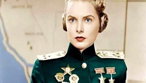 有时候你不得不佩服，当一个国家被逼到墙角，能想出多硬核的办法。二战打完，苏联男人