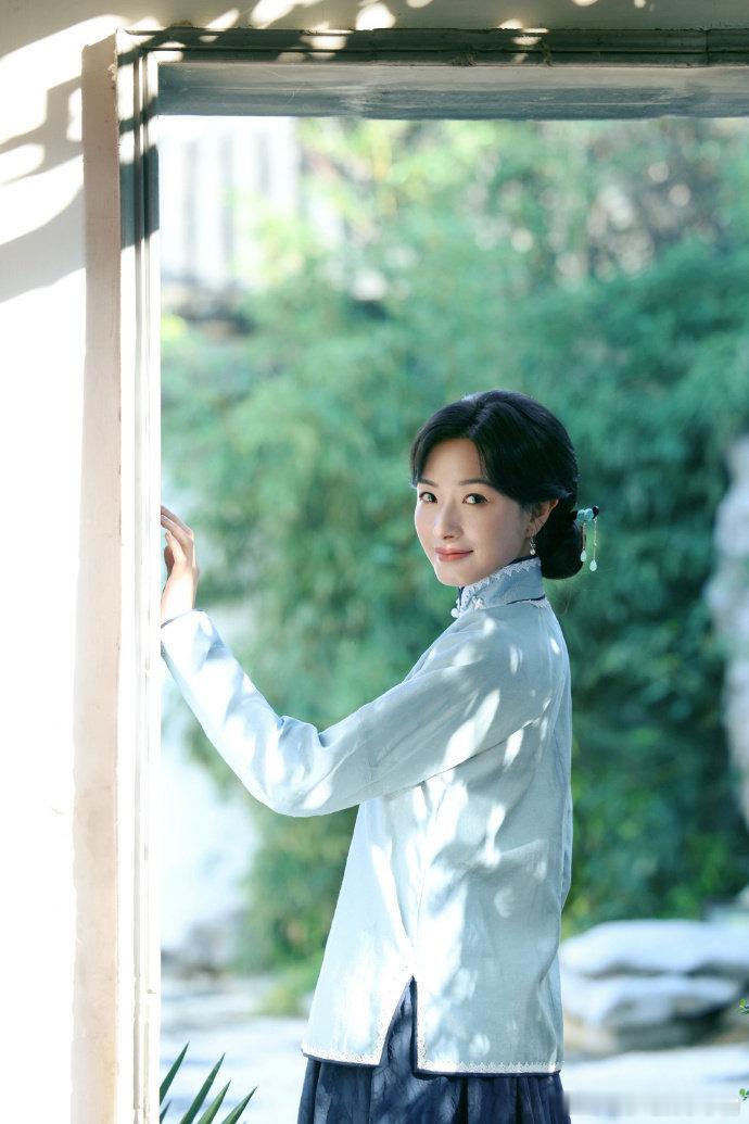 万茜连抽十几个巴掌给我看爽了万茜气场直接碾压！巴掌戏手起刀落、用尽全力，情绪从隐