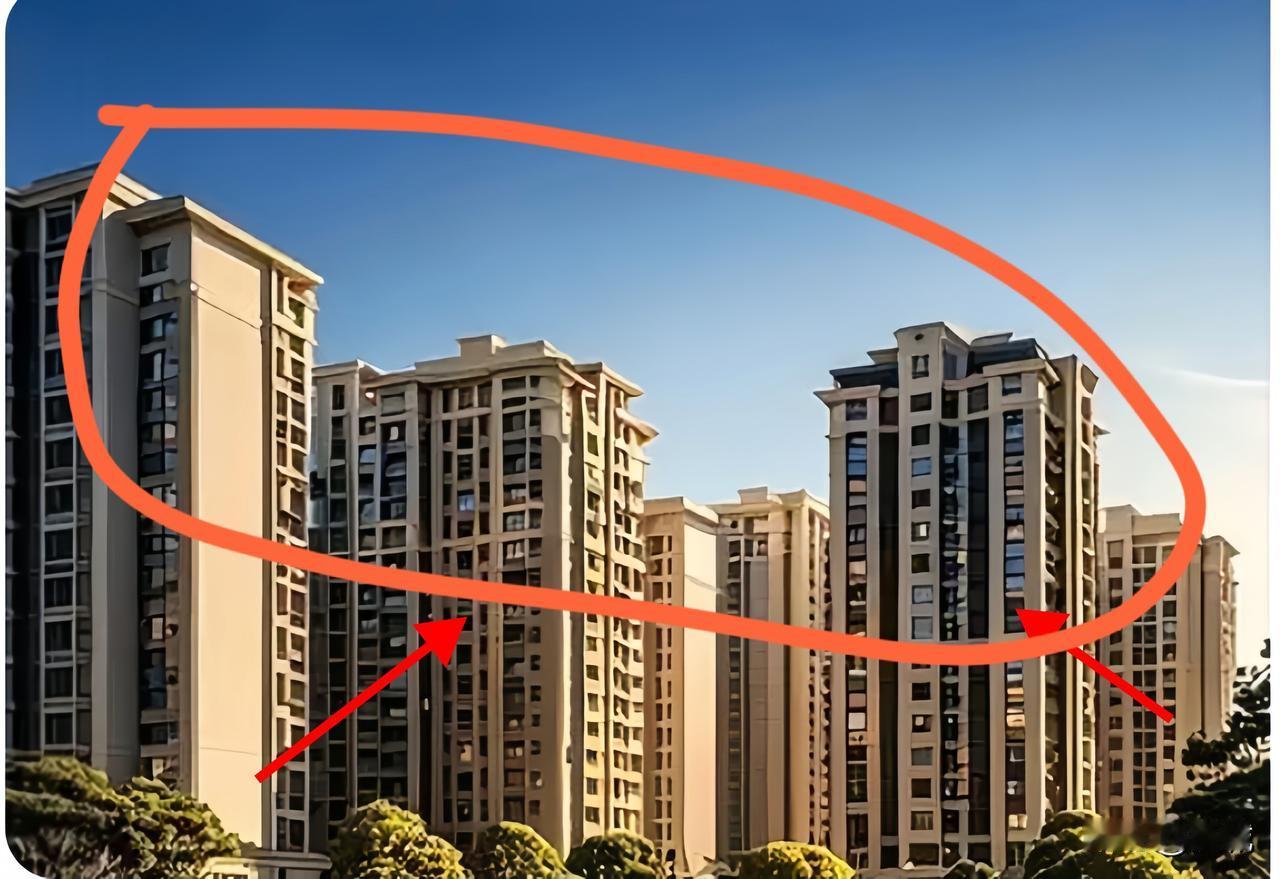 银行突然批量抛售2.4万+套房源中介集体慌神这波操作到底藏着什么信号？不