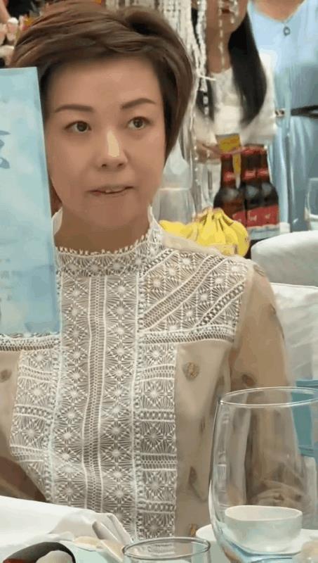 李隼女儿婚礼，婚礼现场看到了张怡宁，王楠和李晓霞，大家都来送祝福了！！！两个大