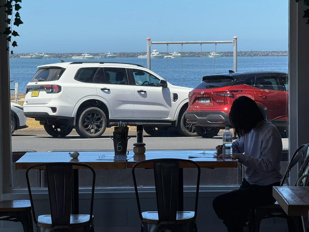 SUV能替代MPV吗MPV的真正优势并不仅仅是纵向、横向空间，而是：1、地板高度