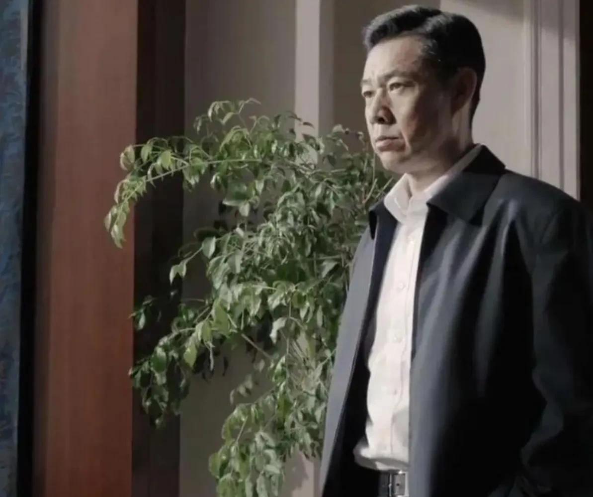 沙瑞金其实是有些能力不足的，首先，从东李达康老婆开始，就意味着李达康必须得被拿下