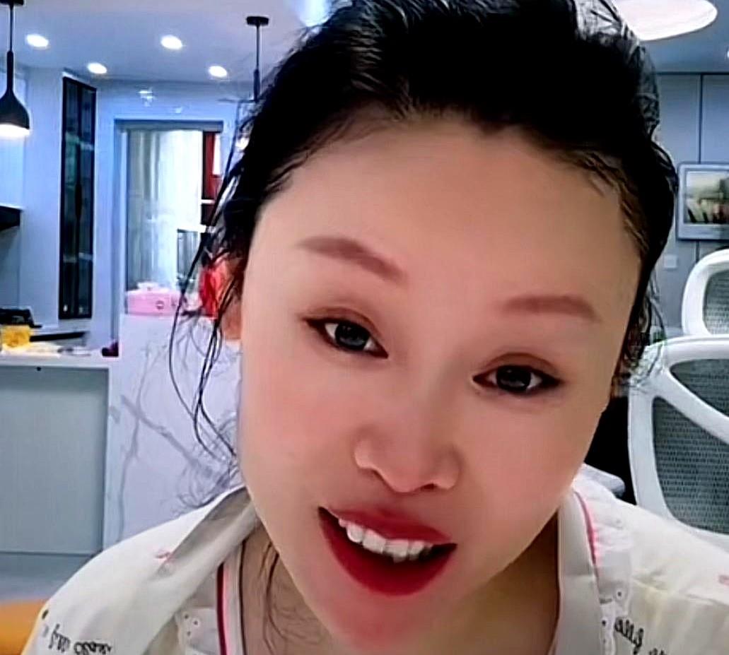 草帽姐透露医生给的建议，让人心酸！近日关于草帽姐对外曝出自己身患肝病，终