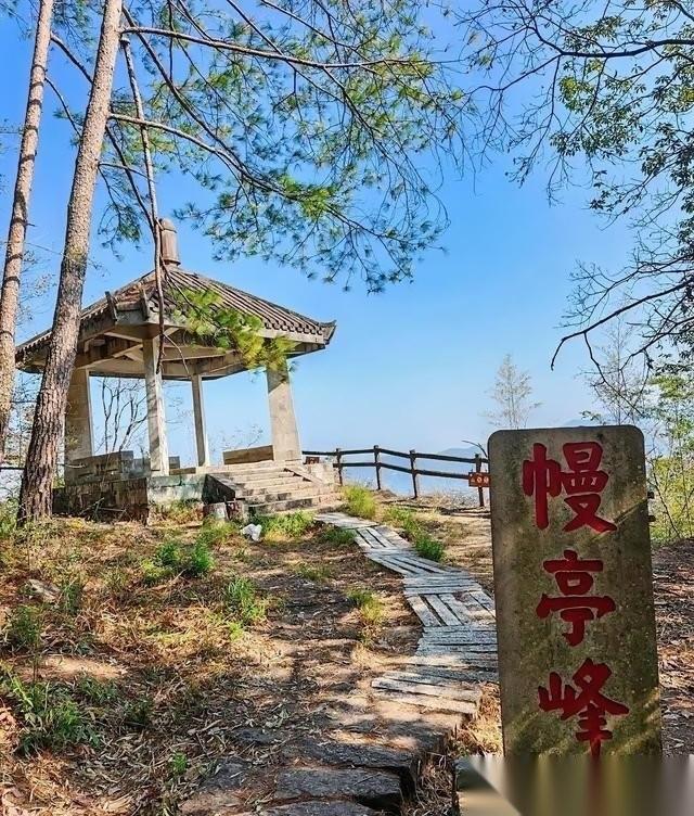 一位火葬场工作人员曾说：“人死后，一是要火化，二是火化后，不要领骨灰，让火葬厂处
