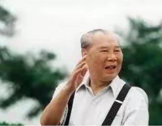 1986年的一天，湖南醴陵71岁的老汉张德仁正在地里忙活着，他的女儿风风火火的赶