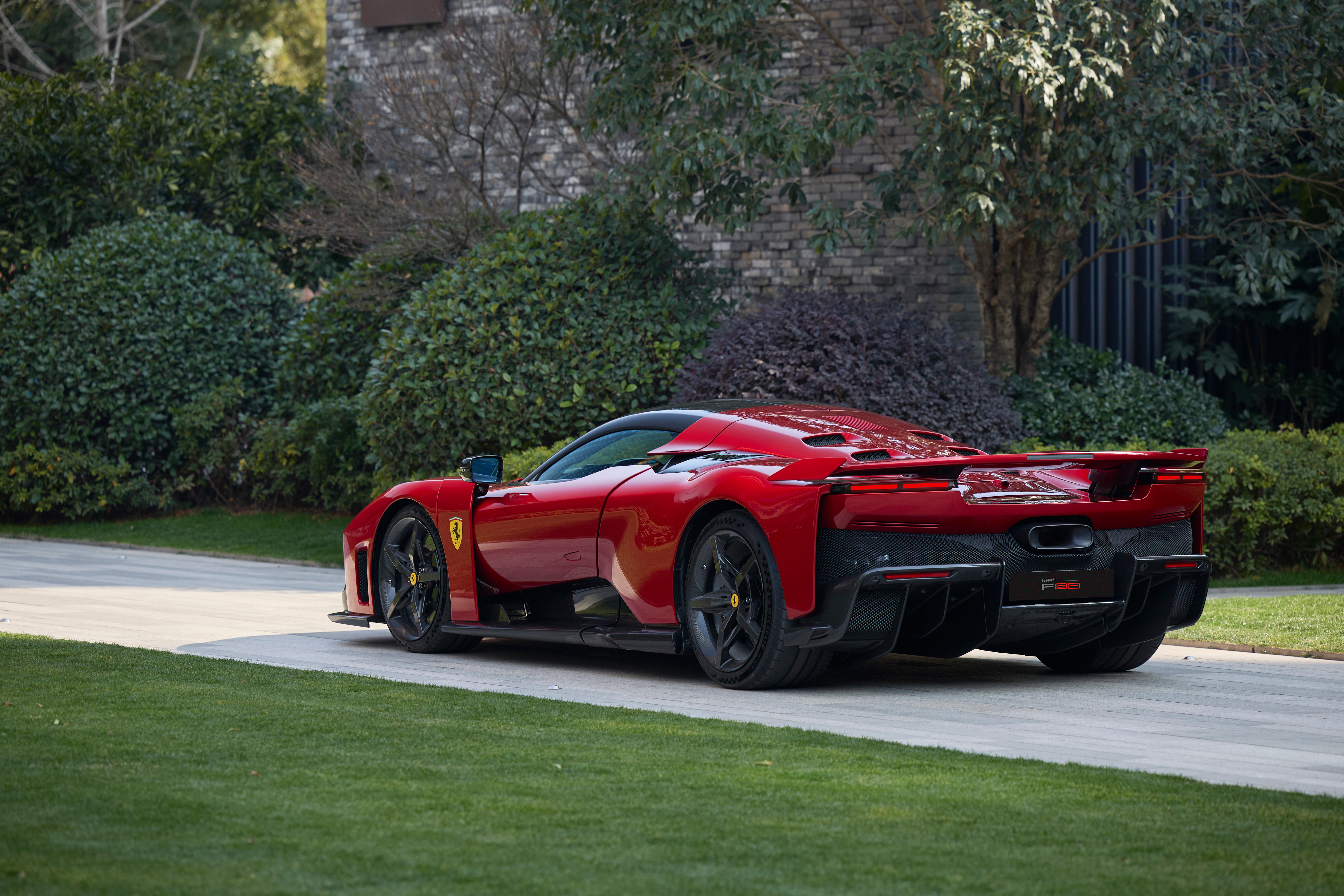 FerrariF80法拉利法拉利f80发一组马王祝大家马力全开！马上开挂！金