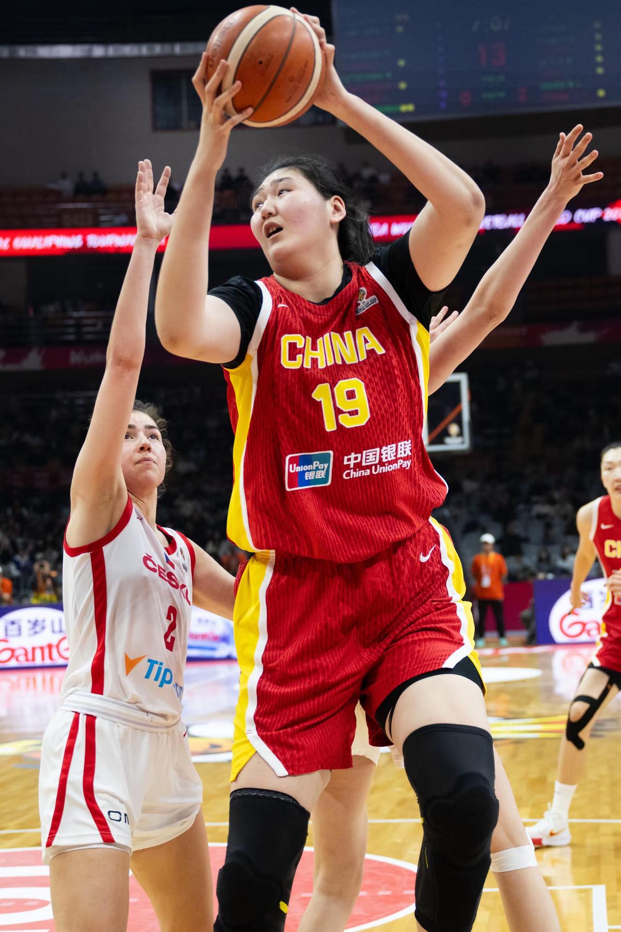 今天拥有张子宇的山东女篮能否胜新疆女篮？我先说一个我自己认为的答案，即只有4