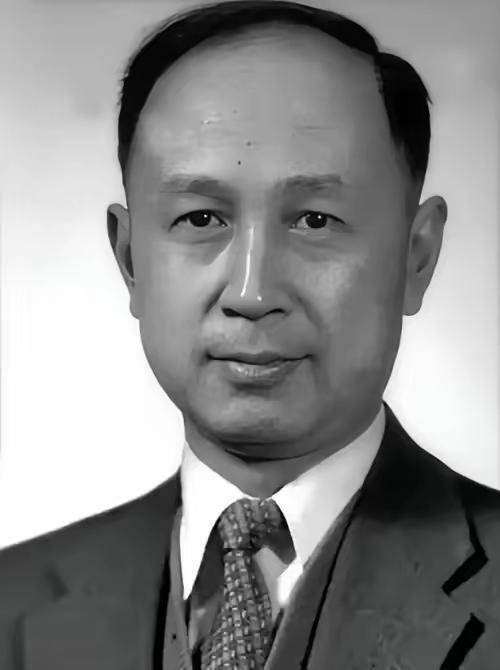 晚年，钱学森整天躺着，不爱说话，也不理人，家人以为他得了老年痴呆，谁知当医生问他