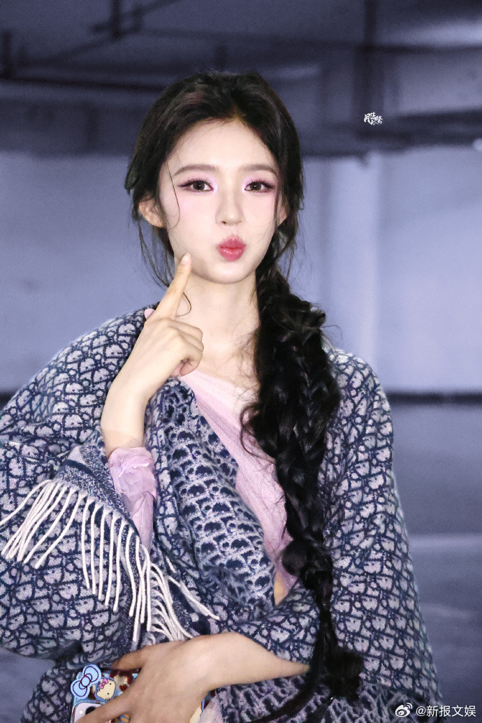 林允怼脸镜头美神级别林允怼脸镜头美神级别真的是太让人觉得心动了呀，近距离怼脸