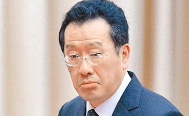 态度非常的嚣张，顾立雄对我们放狠话！5月23日，根据岛内媒体报道，上任防务部门一