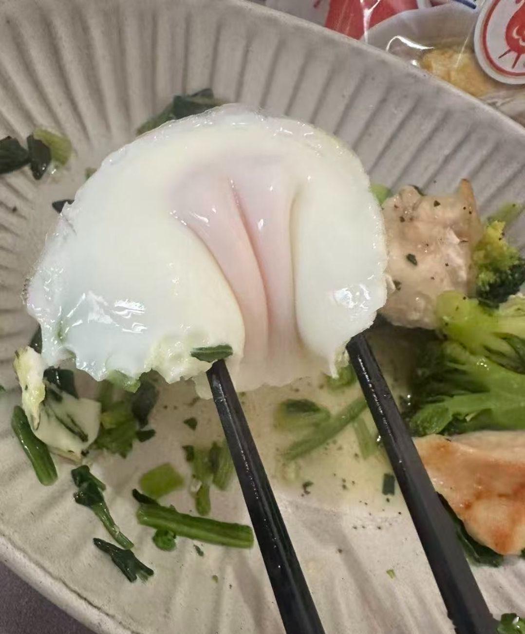 早起吃早餐荷包蛋​​​