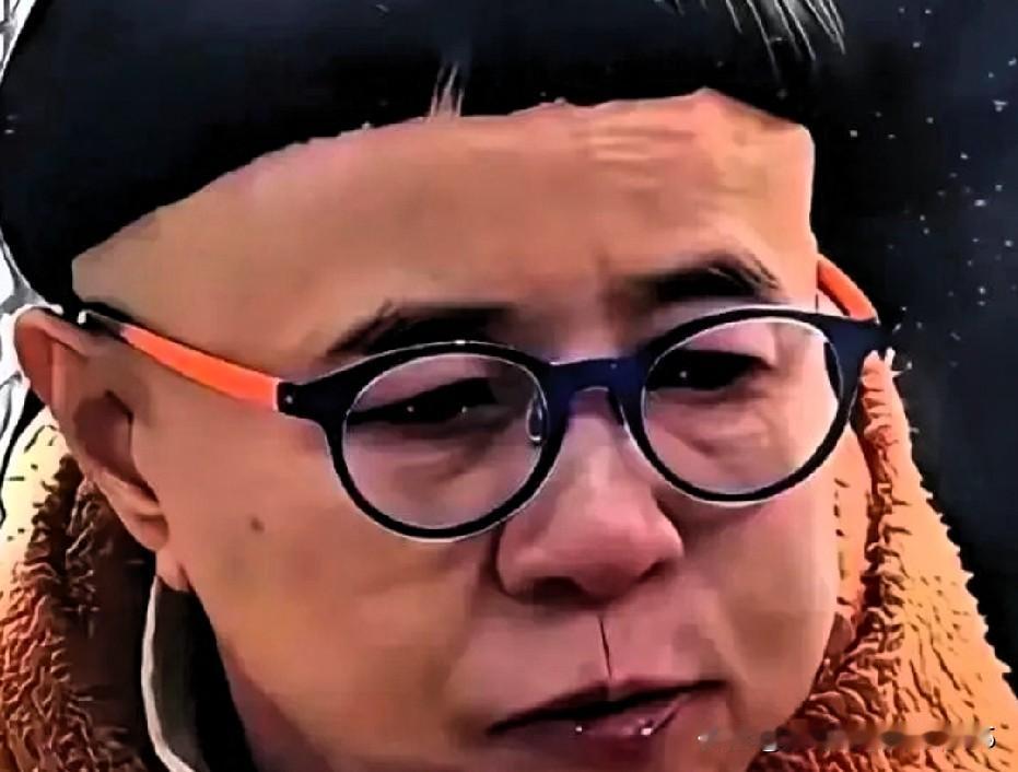 快六十岁的刘纯燕，最近一次直播提到自己有8900元的退休金，过得很潇洒。她和老公