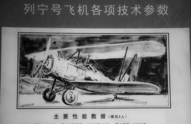 51年王树声重回大别山，挖出红军20年前埋下的宝贝，众人见后落泪那是一堆锈迹斑