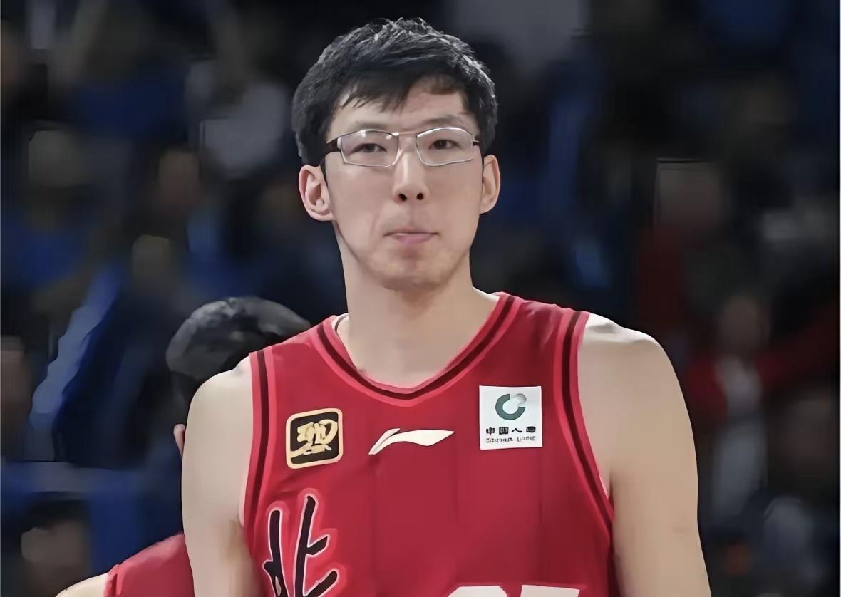 周琦被踢！国家男篮开始动真格了。连赞助商都连夜撤了！说实话，这事儿真不算