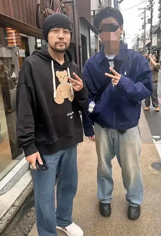 周杰伦近况感觉气色不大好啊，身体状况让人担忧