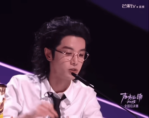 华晨宇锐评音综选手四不像华晨宇说的太对了！什么都想尝试最后只会一事无成，张璐涵的
