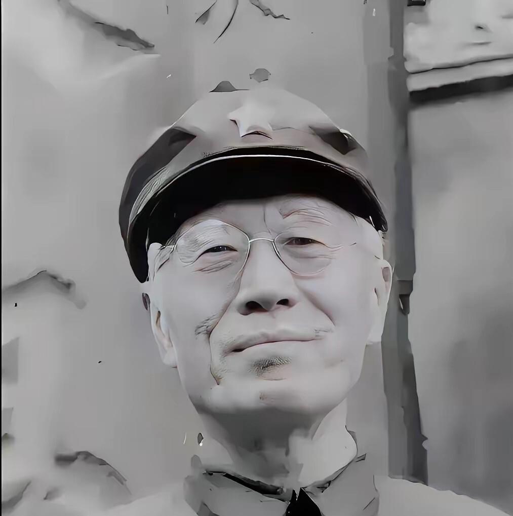 1942年，万毅被捕，蒋介石下令杀了他，万毅知道后，趁看守不注意，翻墙逃走了，谁