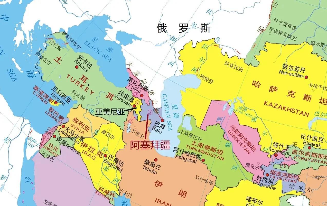 可以说，俄罗斯在打俄乌战争的时候，其实就已经放弃了南高加索区域的邻国了……一个