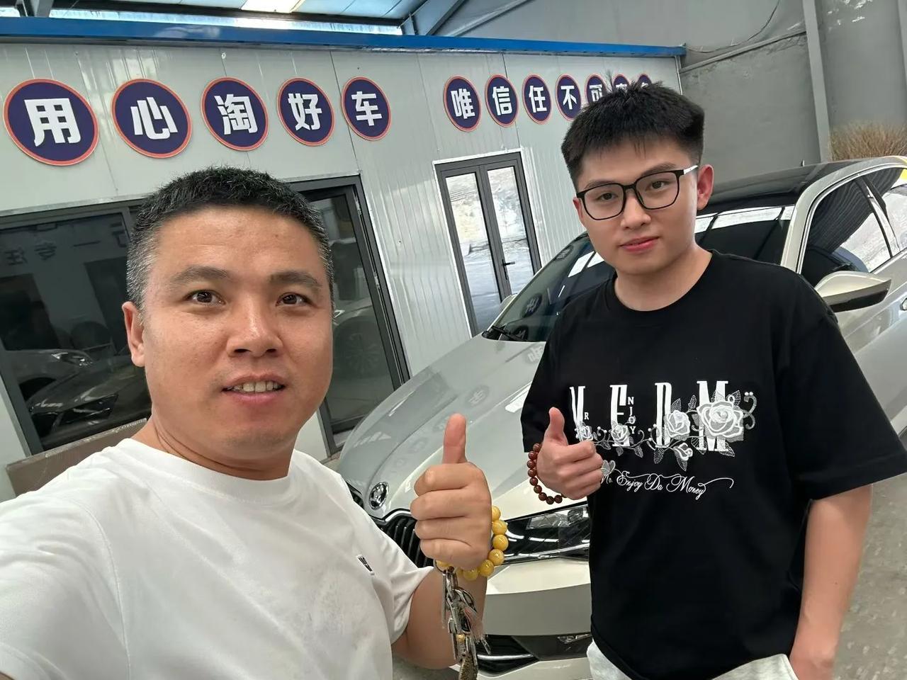 给诸城的小帅哥淘的17的16款速派330智行，交车[玫瑰]话说20多岁的年纪，