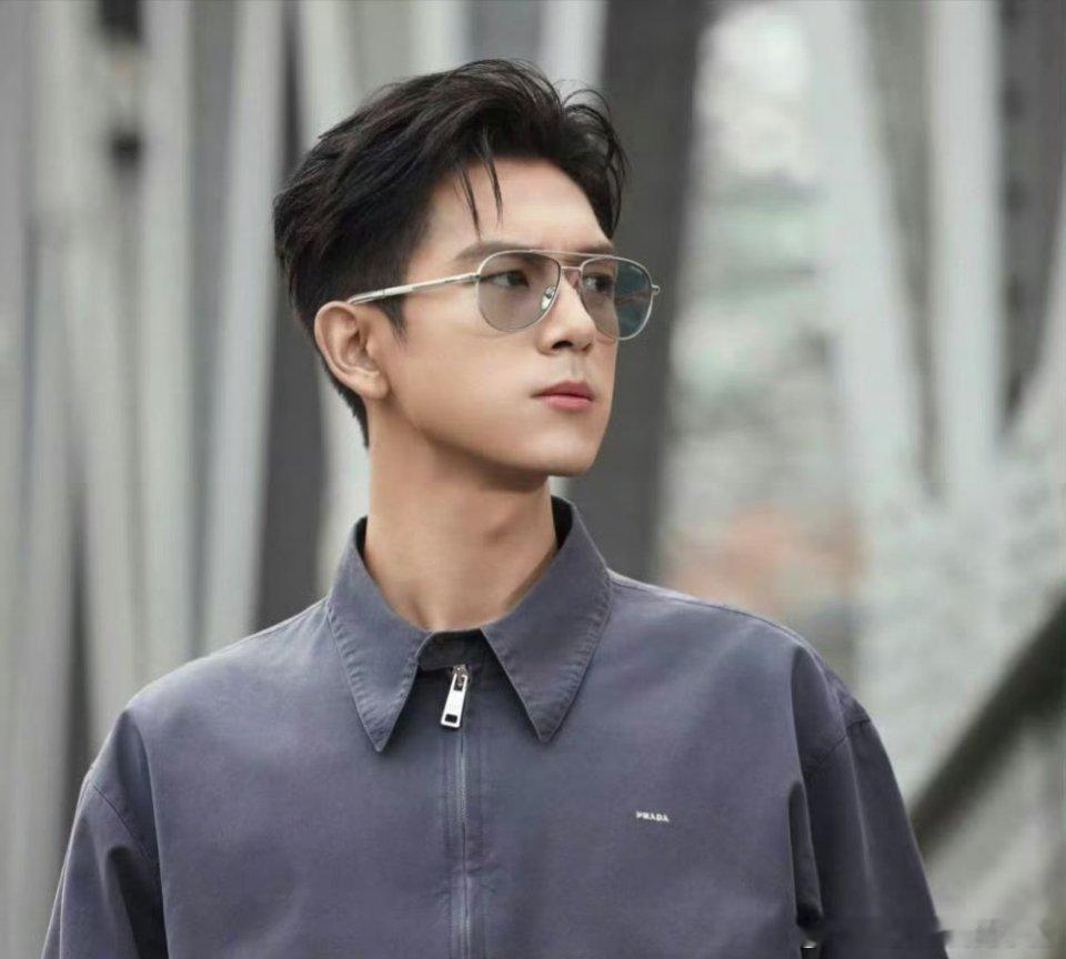 李现Prada广告图出来了🙌🙌​​​