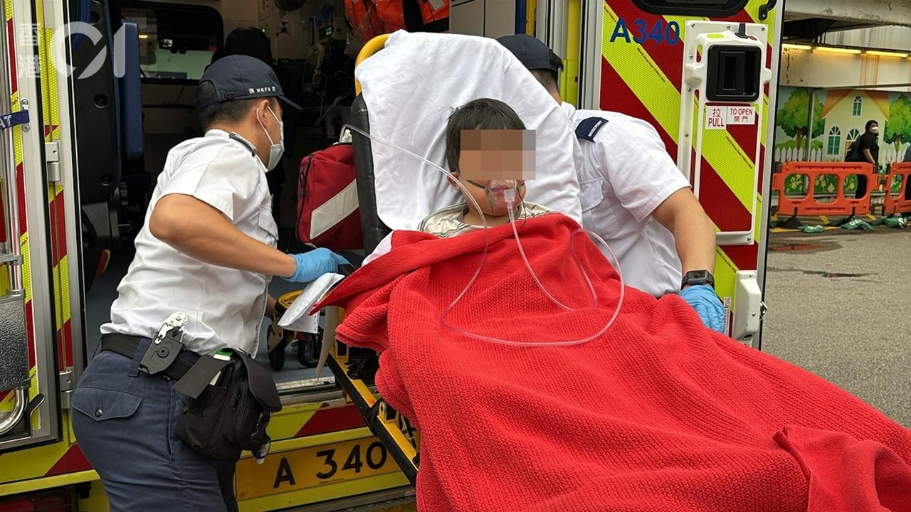 香港一对姐弟误把大ma糖当普通糖果食用差点丧命，给他们提供糖果的妈妈被警察逮捕