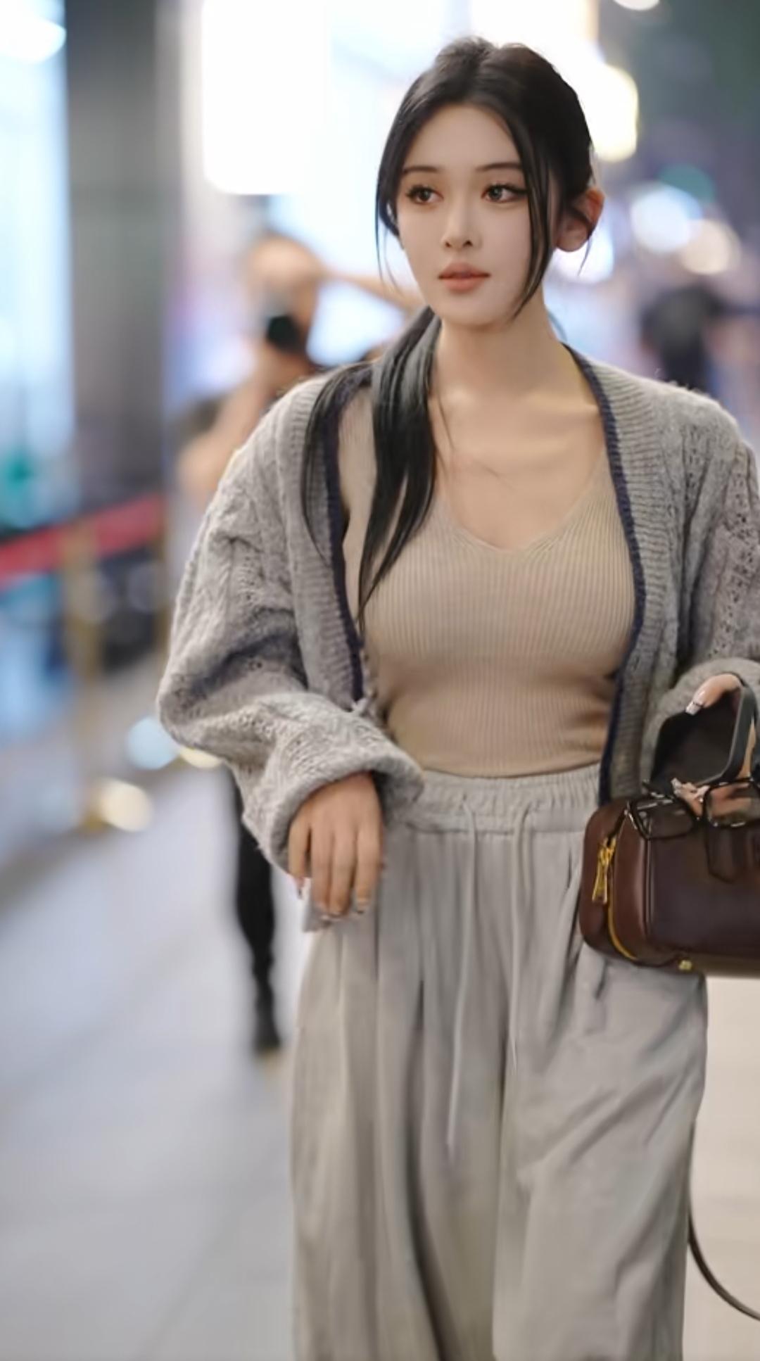 珠圆玉润，肤白貌美摄影气质穿搭微胖