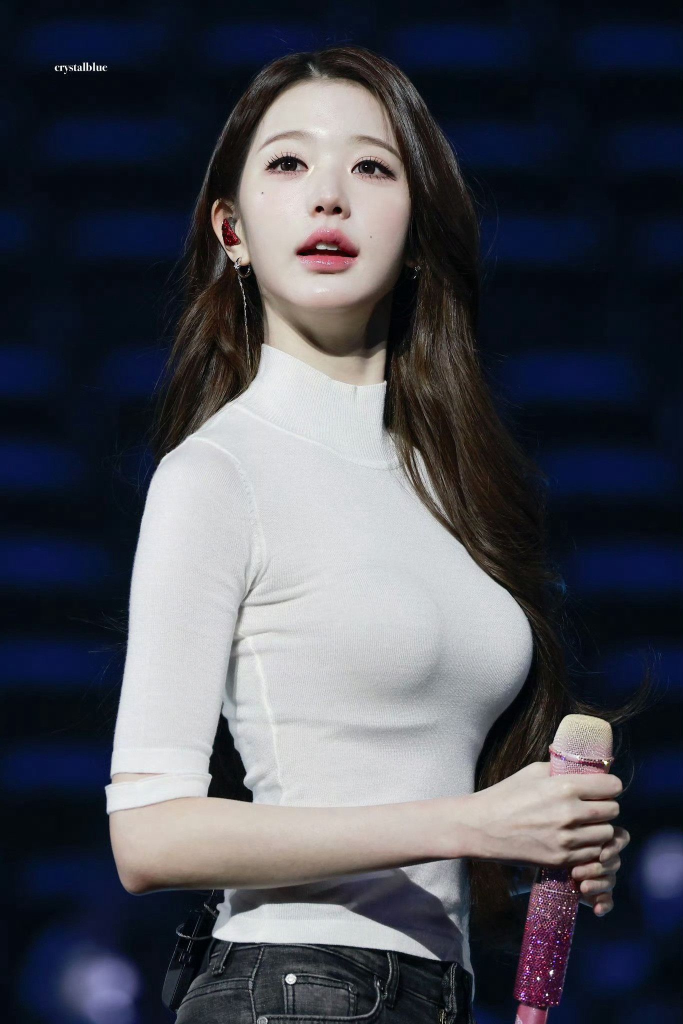 很难不怀疑现在p图软件里的减龄特效是按照张元英为模型的….